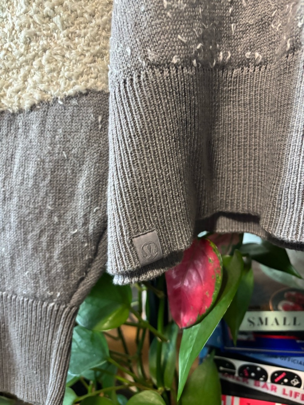 Lululemon Ombre Knit Textured Turtleneck | Size 2 - Picture 6 of 7